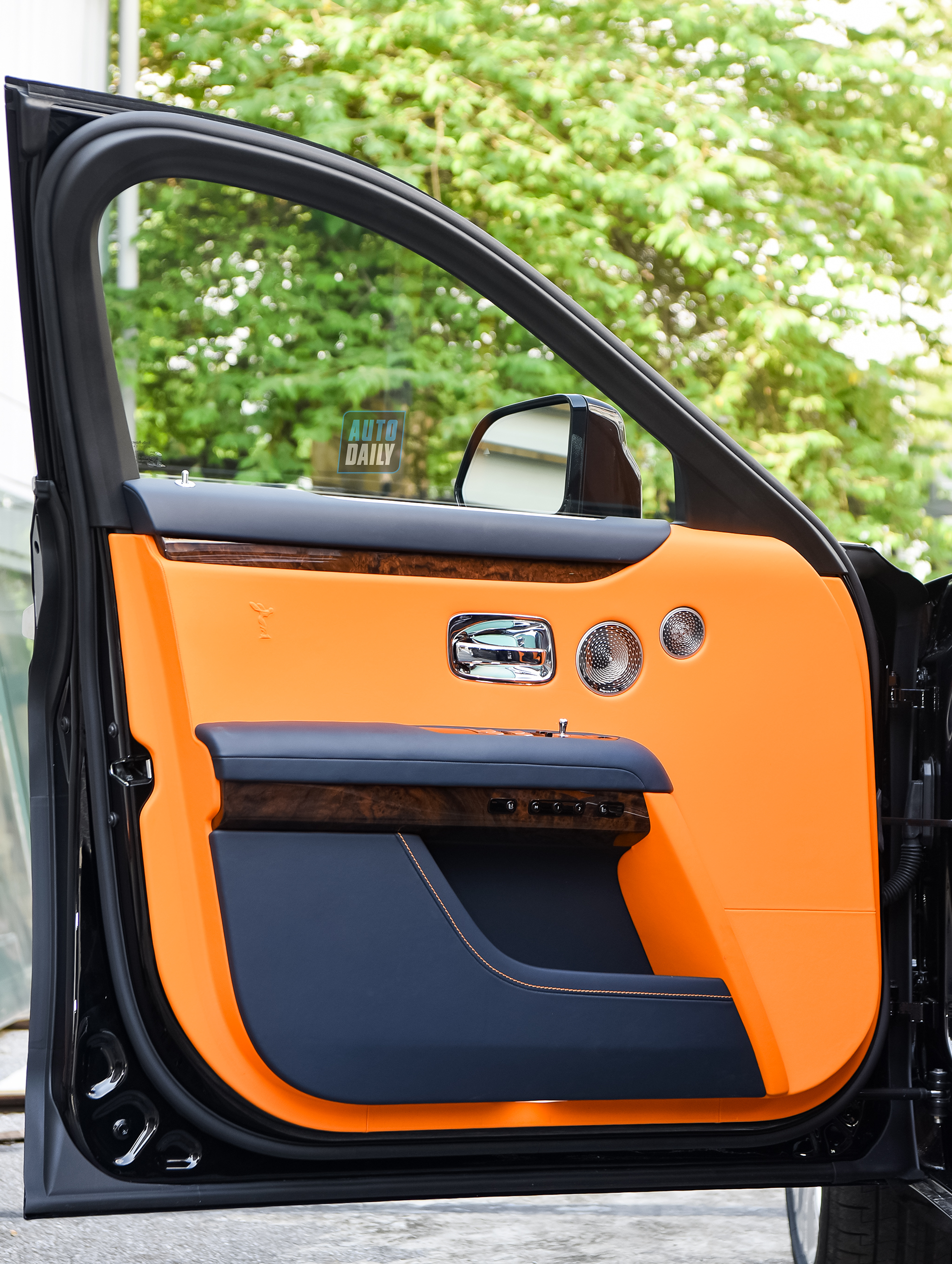 Ảnh chi tiết Rolls-Royce Ghost EWB 2021 đặt hàng cá nhân hoá 29.jpg