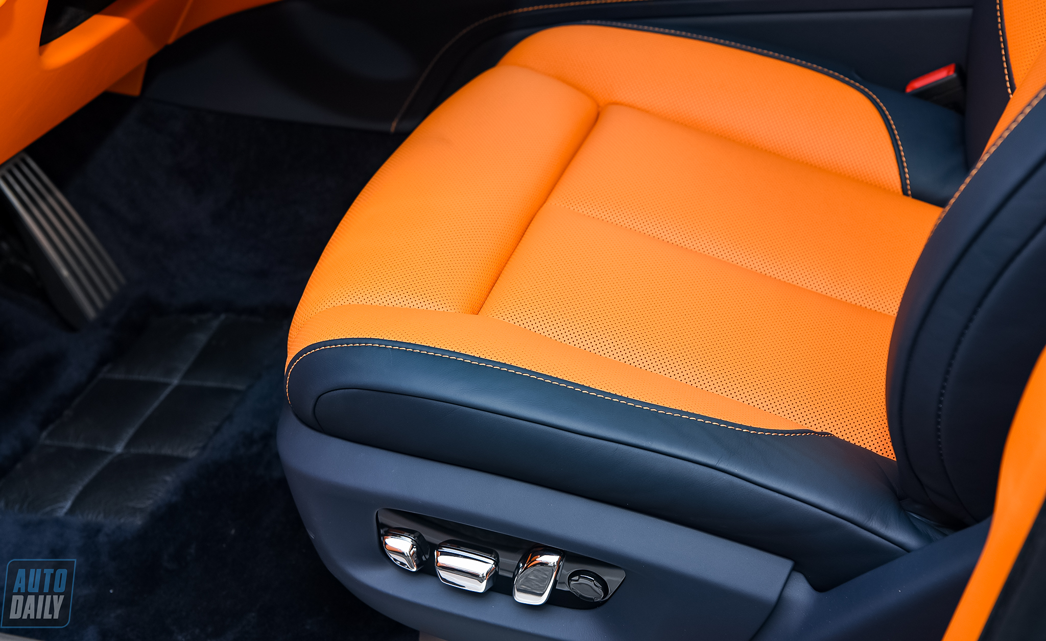 Ảnh chi tiết Rolls-Royce Ghost EWB 2021 đặt hàng cá nhân hoá 36.jpg