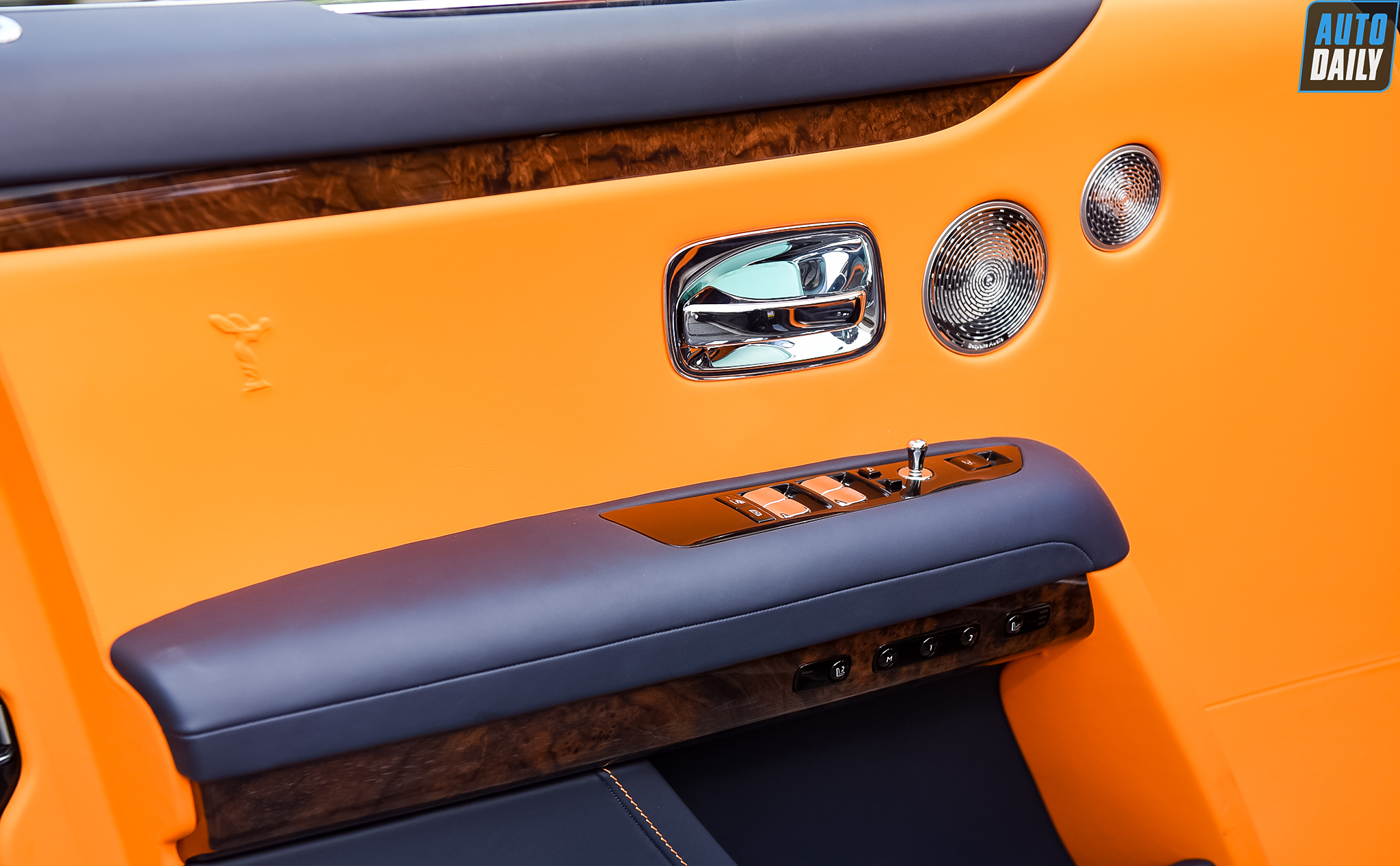 Ảnh chi tiết Rolls-Royce Ghost EWB 2021 đặt hàng cá nhân hoá 38.jpg