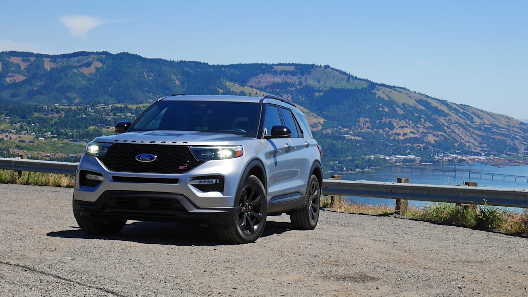 2020-ford-explorer-st-1.jpg