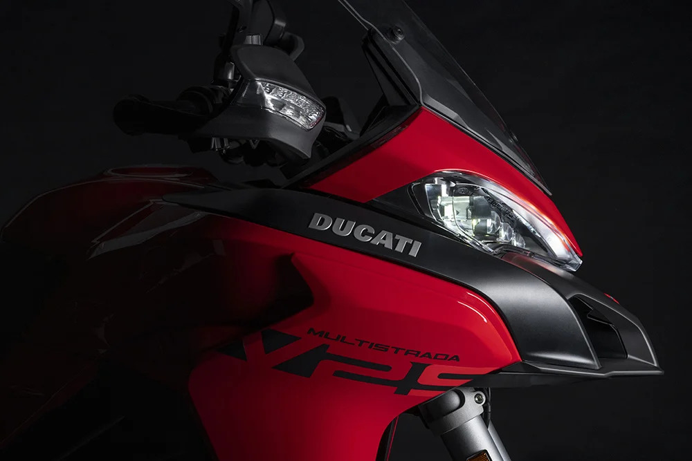 Ducati Multistrada V2 2022 chính thức trình làng, giá bán từ 15.295 USD 2022-Ducati-Multistrada-V2-and-V2S (2).jpeg