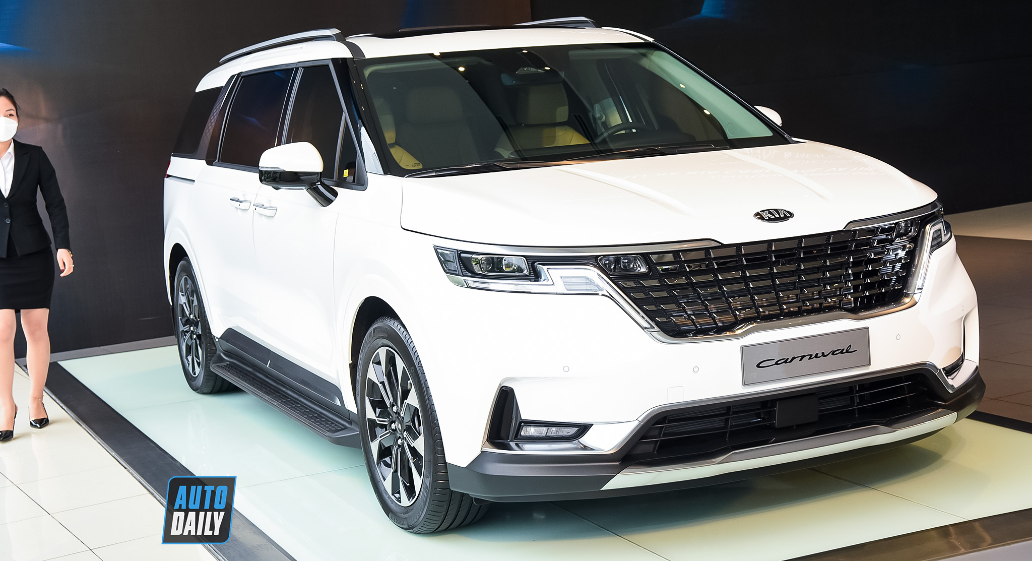 Kia Carnival 2021 chính thức ra mắt tại Việt Nam