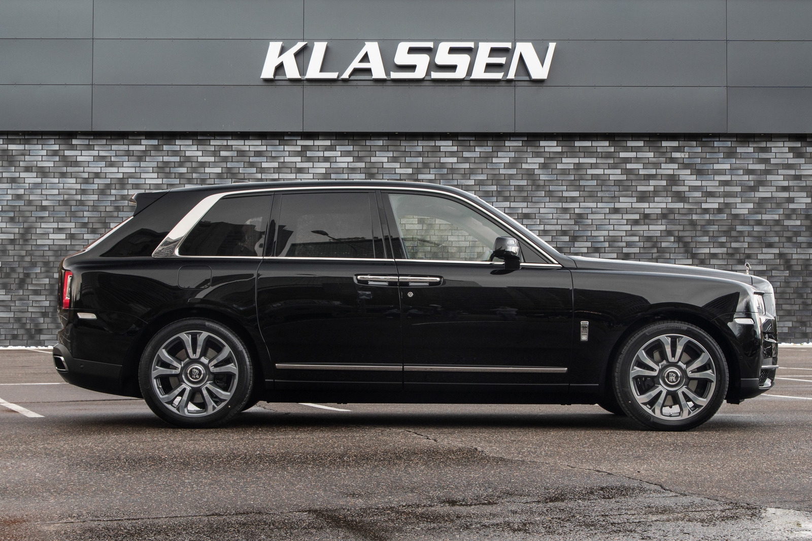 klassen-rolls-royce-cullinan-5.jpg