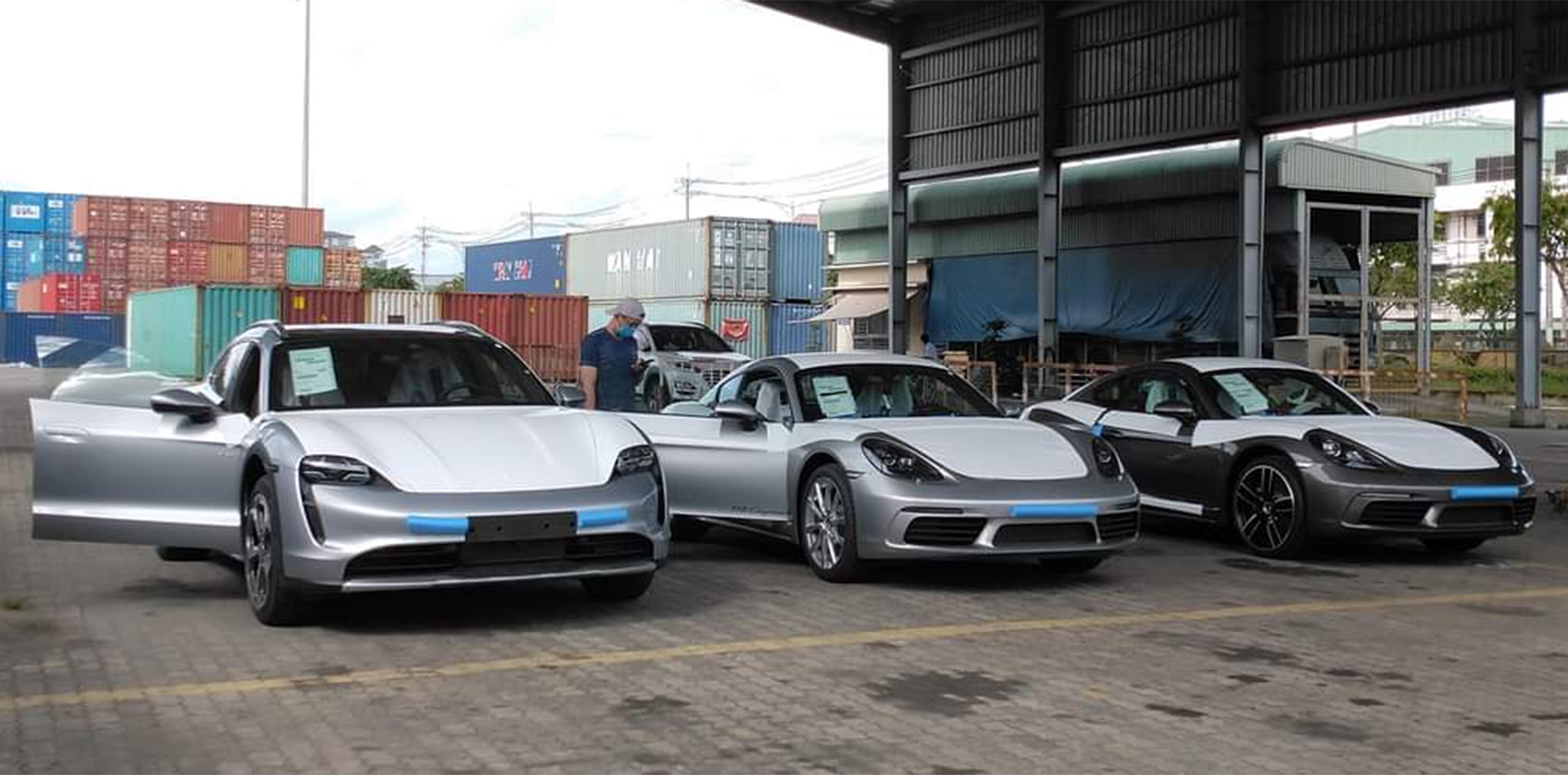 Porsche Taycan Cross Turismo về Việt Nam, xe điện giá từ 5 tỷ