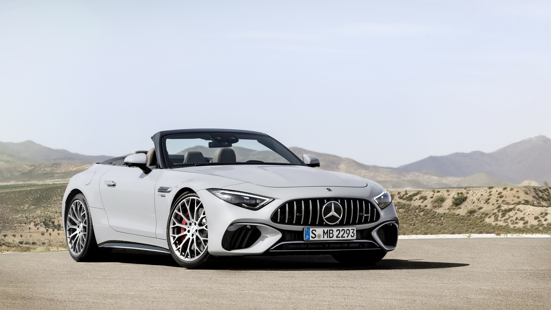 Mercedes-AMG SL 2022 ra mắt với mui mềm và 2+2 chỗ ngồi trở lại 2022-mercedes-amg-sl-28.jpeg