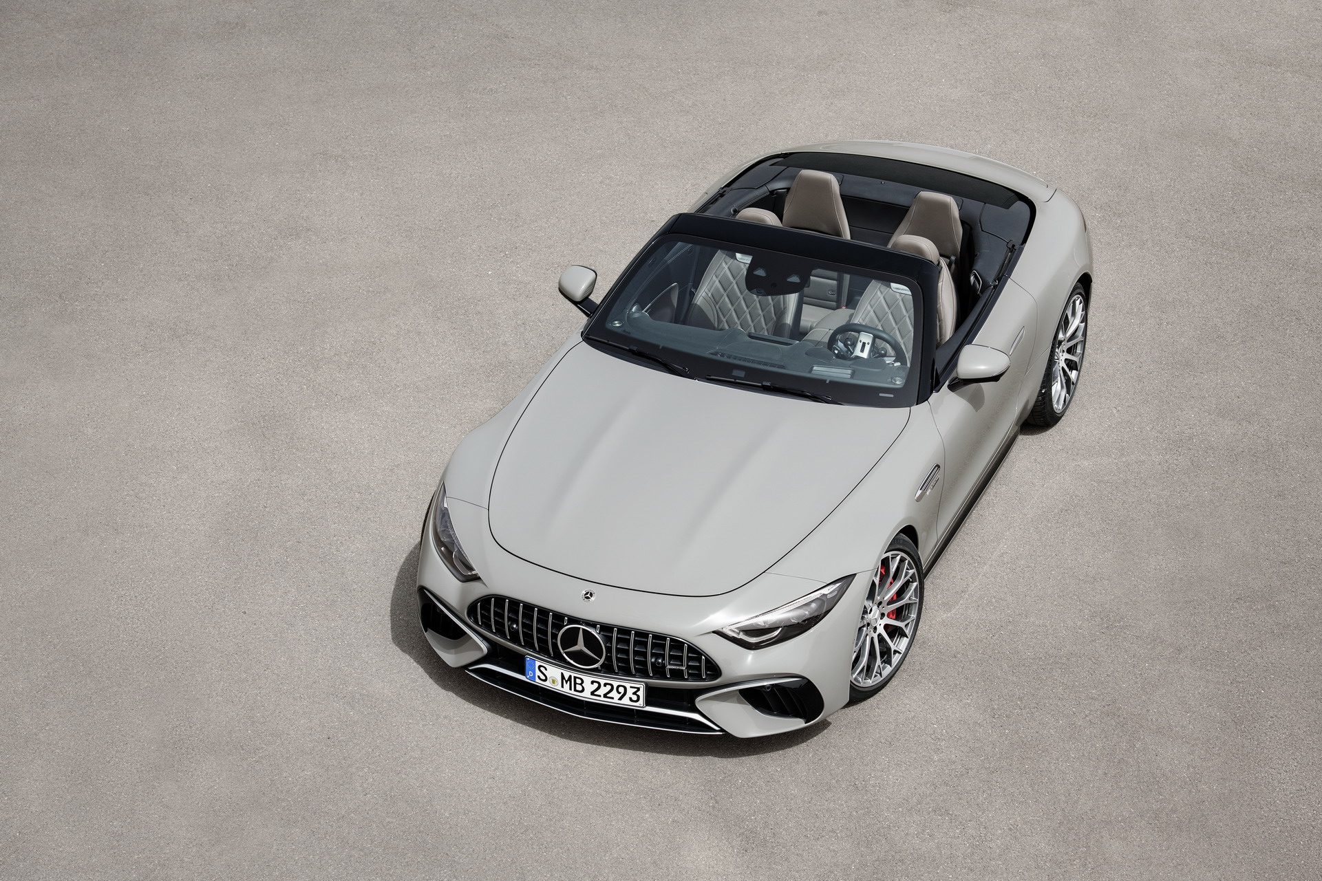 Mercedes-AMG SL 2022 ra mắt với mui mềm và 2+2 chỗ ngồi trở lại 2022-mercedes-amg-sl-62.jpeg