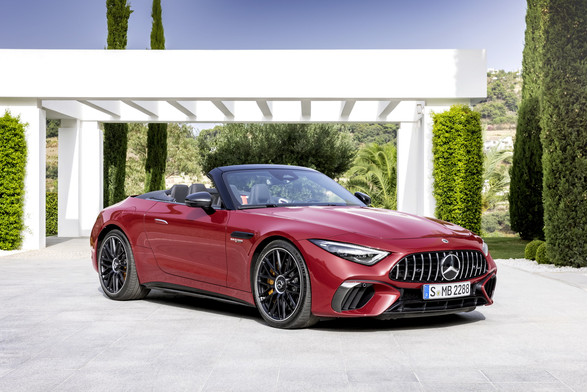 Mercedes-AMG SL 2022 ra mắt với mui mềm và 2+2 chỗ ngồi trở lại 2022-mercedes-amg-sl-63.jpeg