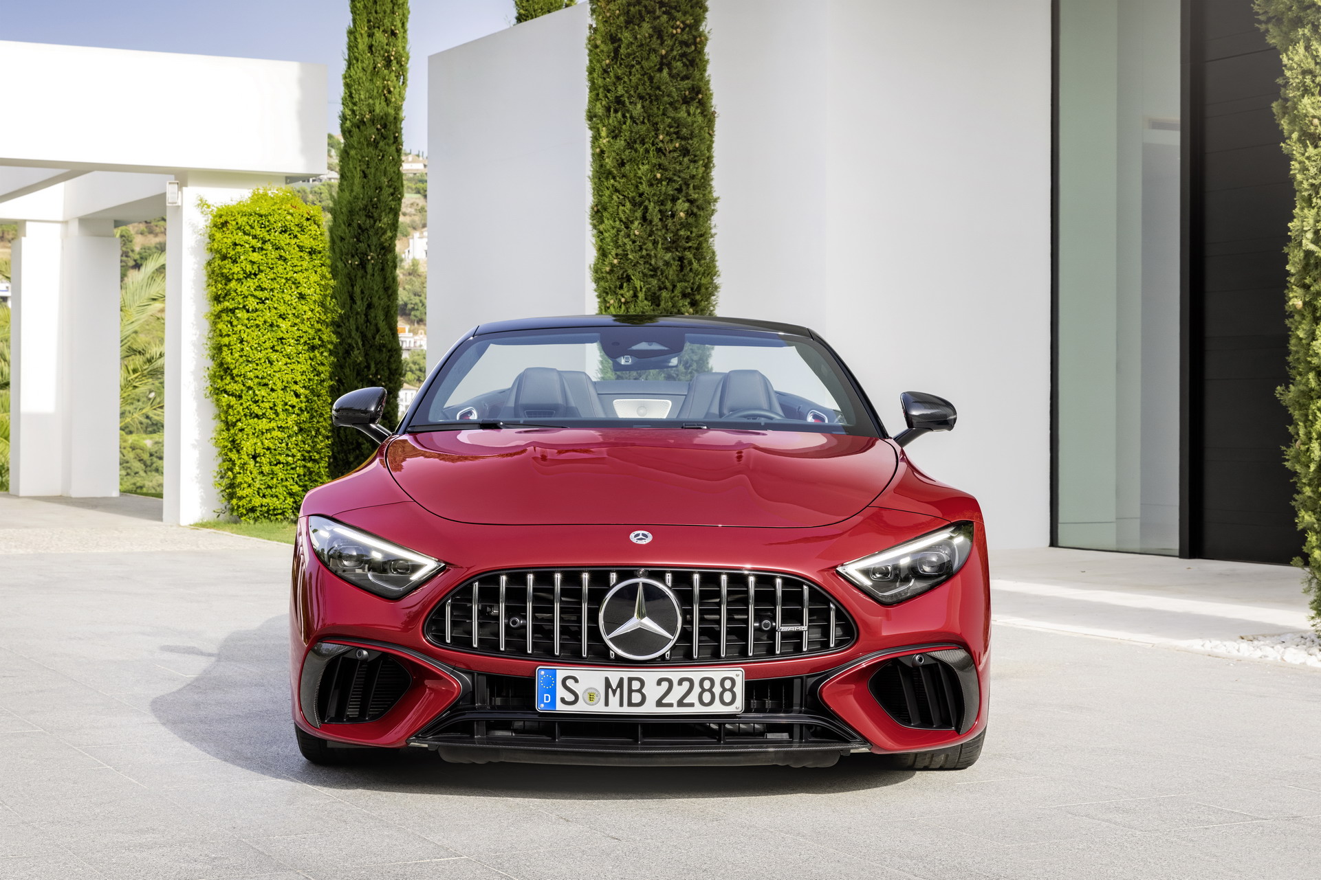 Mercedes-AMG SL 2022 ra mắt với mui mềm và 2+2 chỗ ngồi trở lại 2022-mercedes-amg-sl-28.jpeg