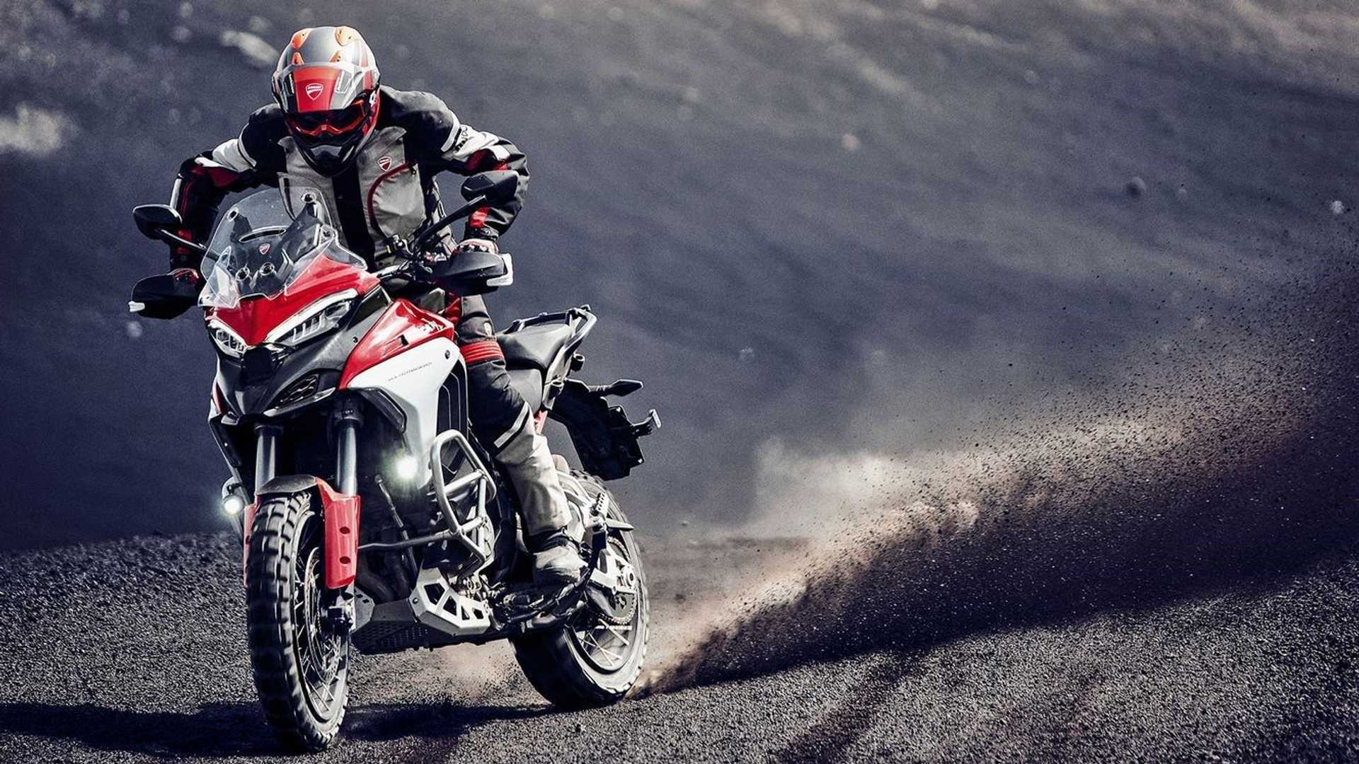 Trận chiến cân não giữa KTM 1290 Super Adventure và Ducati Multistrada V4 Ducati Multistrada V4 (1).jpg