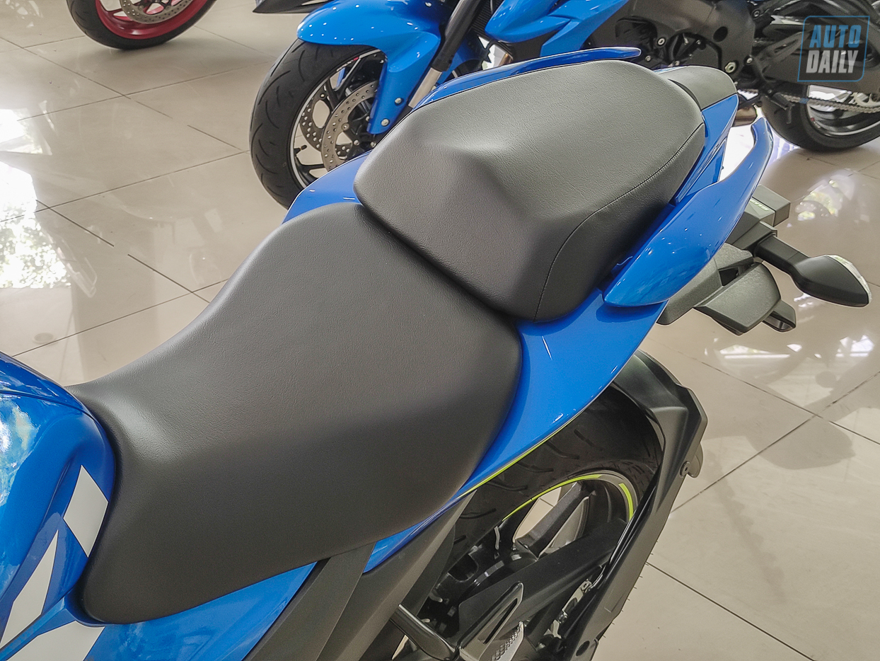 Soi chi tiết Suzuki Gixxer SF 250 có giá từ 125,9 triệu đồng tại Việt Nam Suzuki Gixxer SF 250 (12).jpg