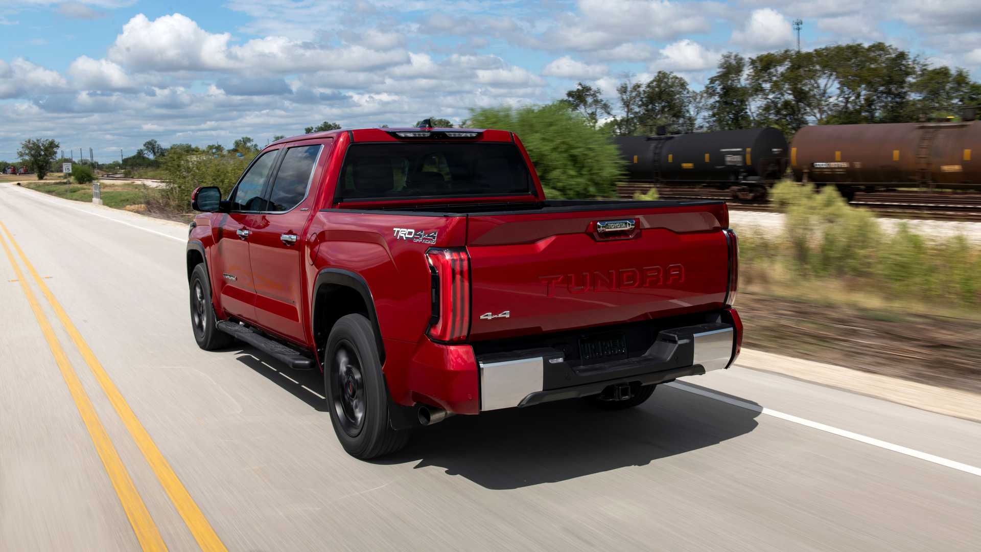 2022-toyota-tundra-review-exterior-2.jpg