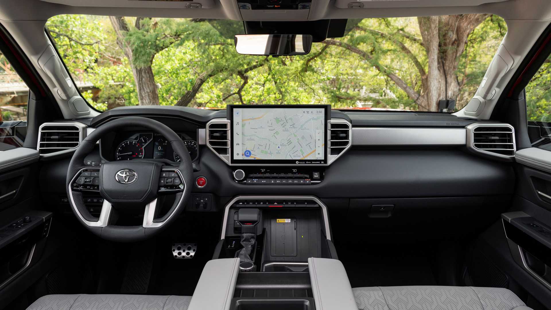 2022-toyota-tundra-review-interior.jpg