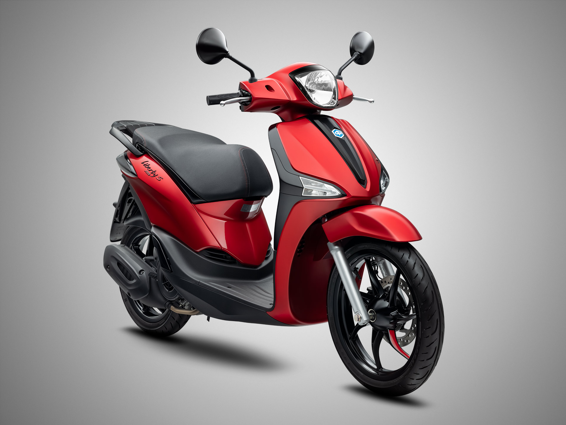 Piaggio Việt Nam triển khai chương trình khuyến mãi hấp dẫn cuối năm liberty-s-red-scarlatto-3.jpg