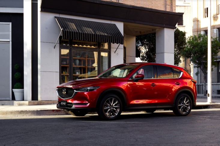 Tháng 12/2021: Mua xe Mazda nhận ngay ưu đãi ‘kép’ mazda-cx-5.jpg