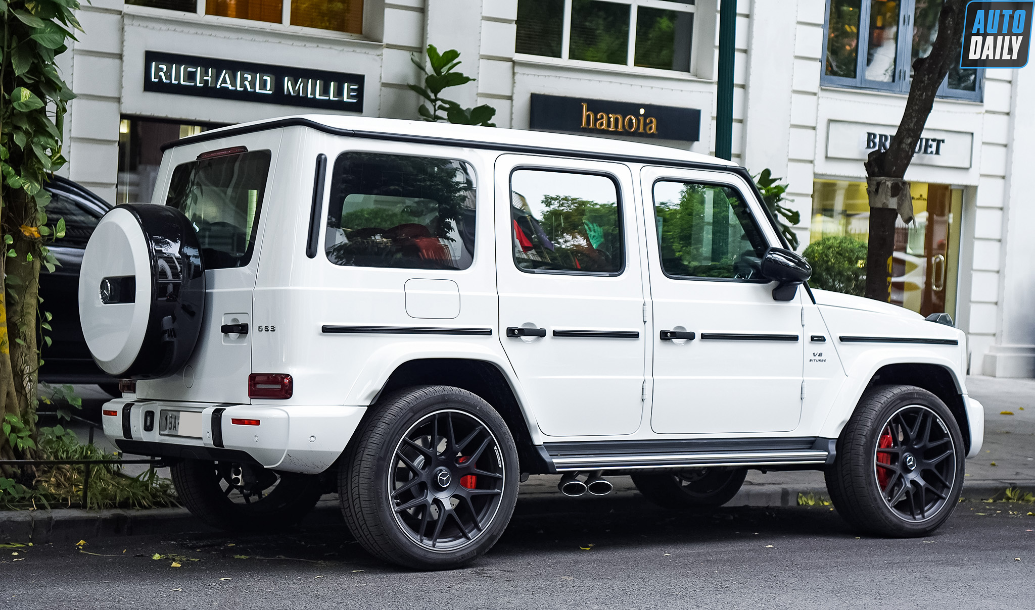 Ngắm dàn xe sang, siêu sang khủng trên phố Hà Nội adt-7078-copy.jpg