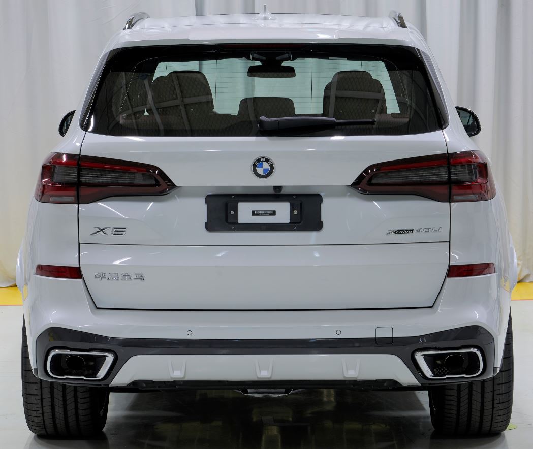 bmw-x5-gets-stretched-out-for-chinese-market-1-1.jpg