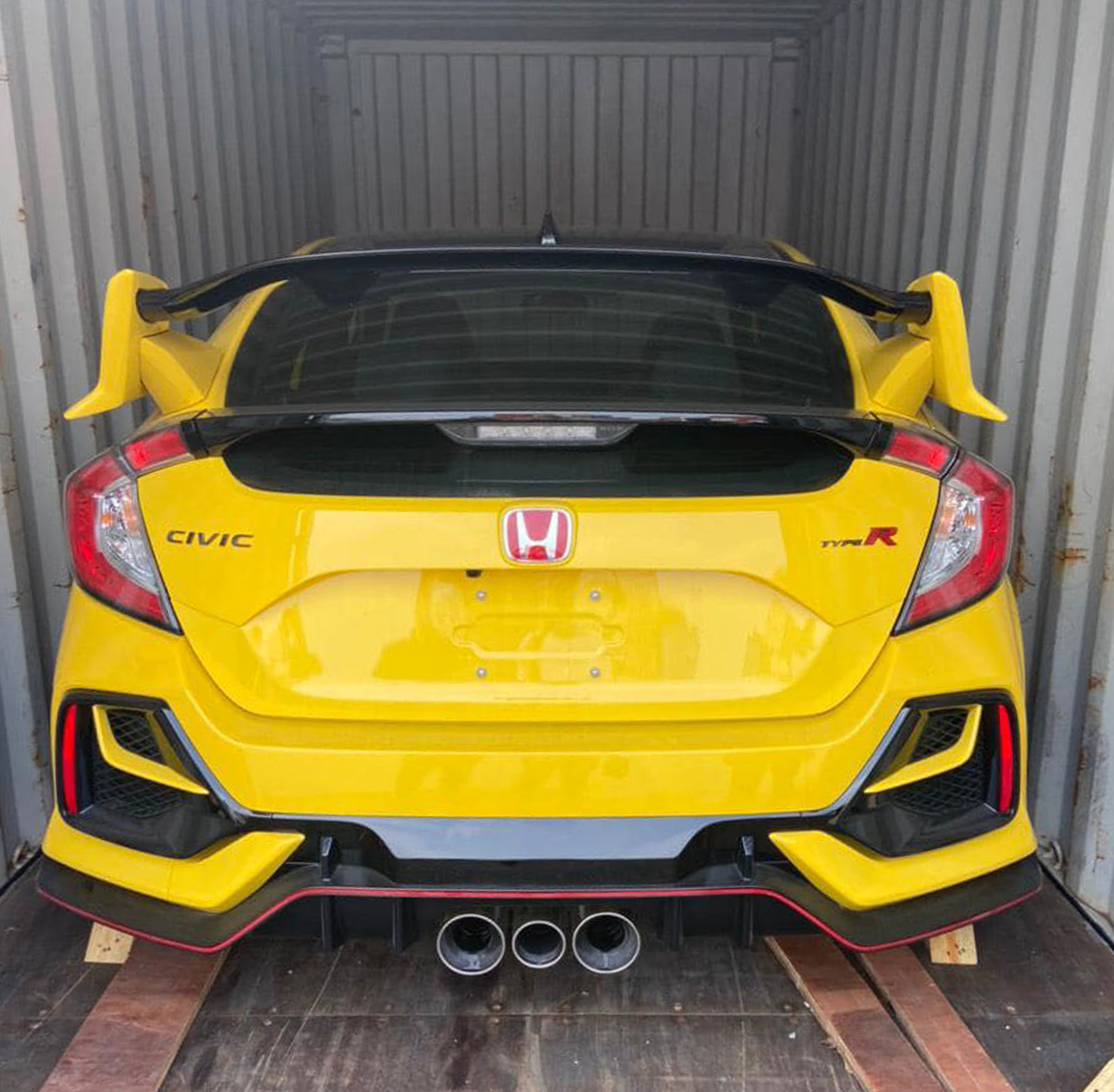 Xe chơi Honda Civic Type R Limited Edition 2021 đầu tiên về Việt Nam 267162100-1263455054158453-6902553827451174340-n.jpeg