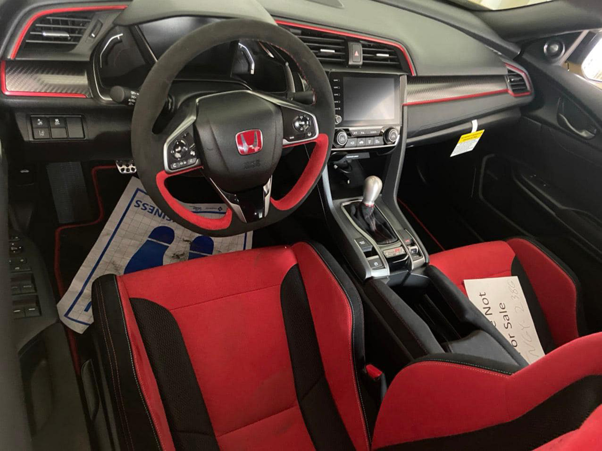 Xe chơi Honda Civic Type R Limited Edition 2021 đầu tiên về Việt Nam 268926169-1263455250825100-7467160461218708914-n.jpeg
