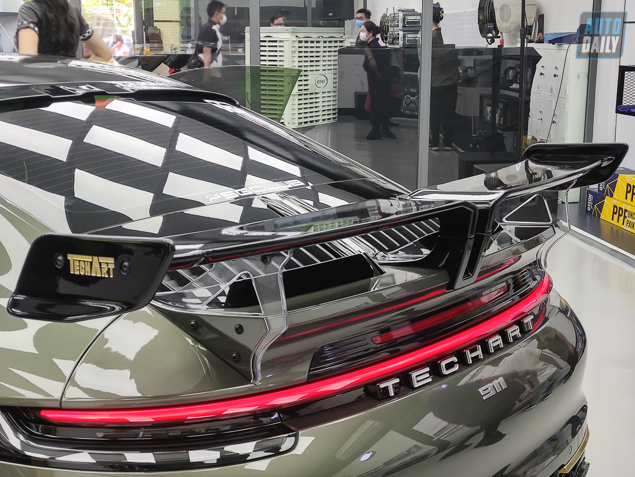 Porsche 911 Carrera S độ chính hãng TechArt đầu tiên tại Việt Nam Porsche 911 độ chính hãng TechArt  (3).jpg