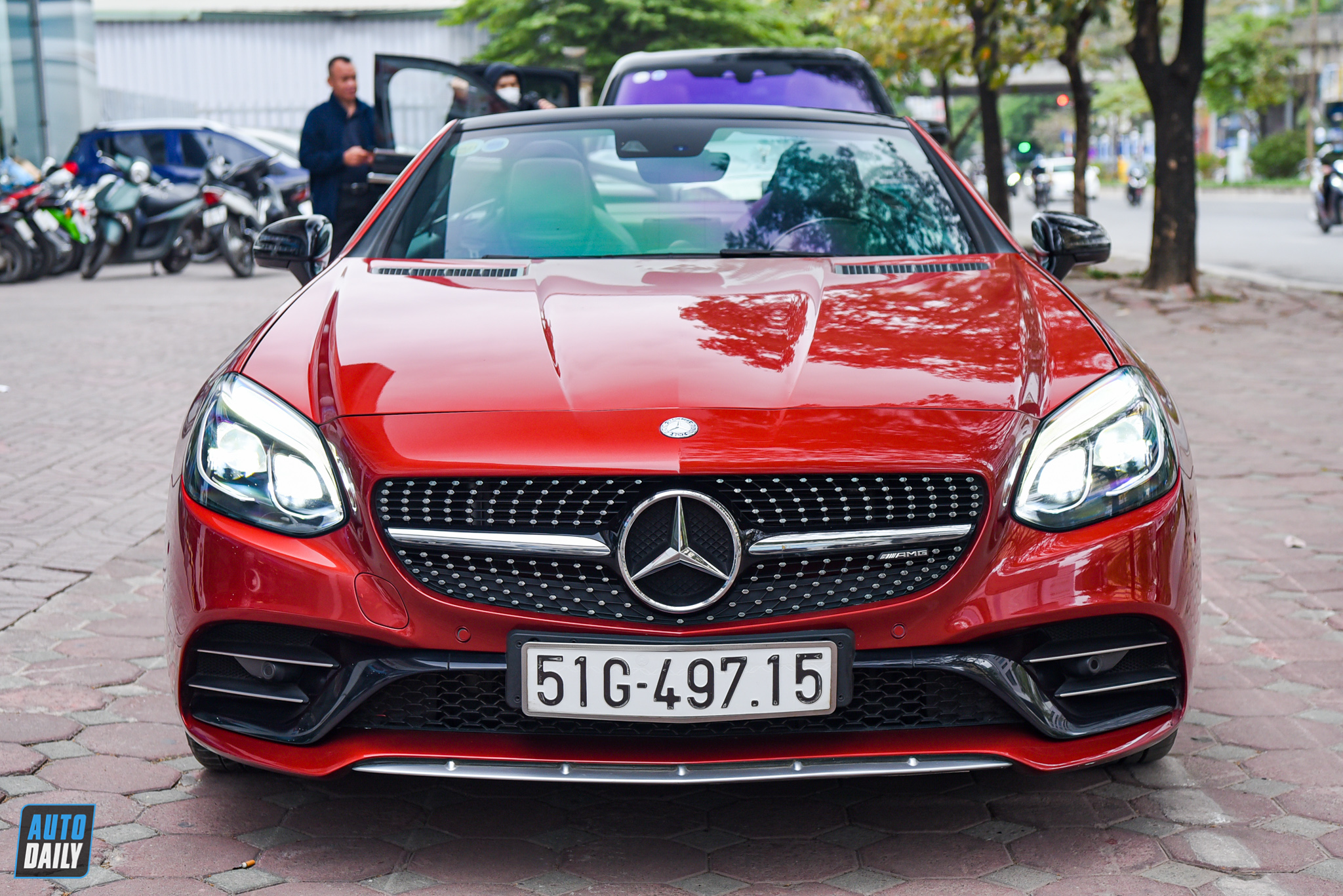 Mui trần mạnh mẽ Mercedes-AMG SLC 43 2017 bán lại giá hơn 3 tỷ adt-2346.jpg