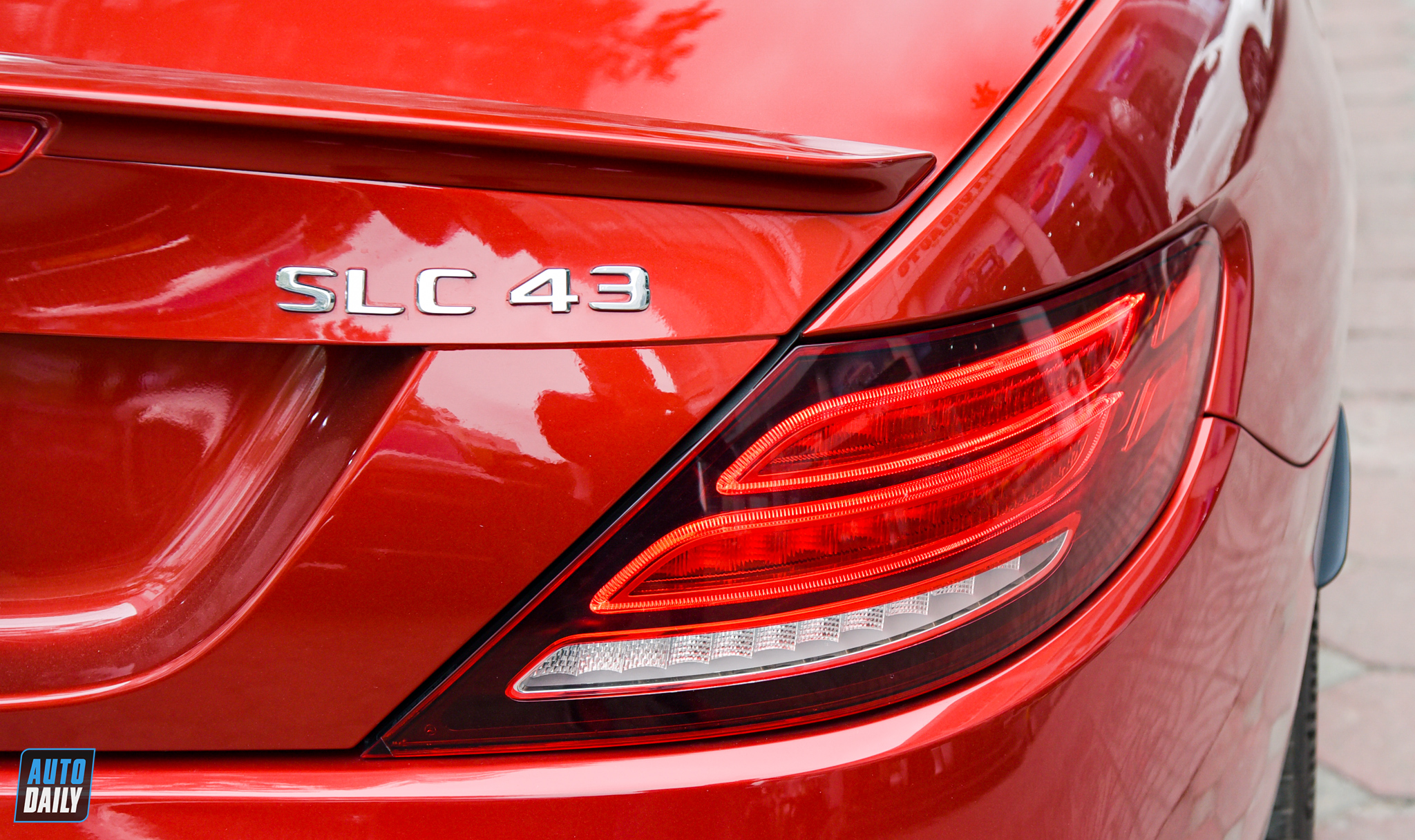 Mui trần mạnh mẽ Mercedes-AMG SLC 43 2017 bán lại giá hơn 3 tỷ adt-2368.jpg