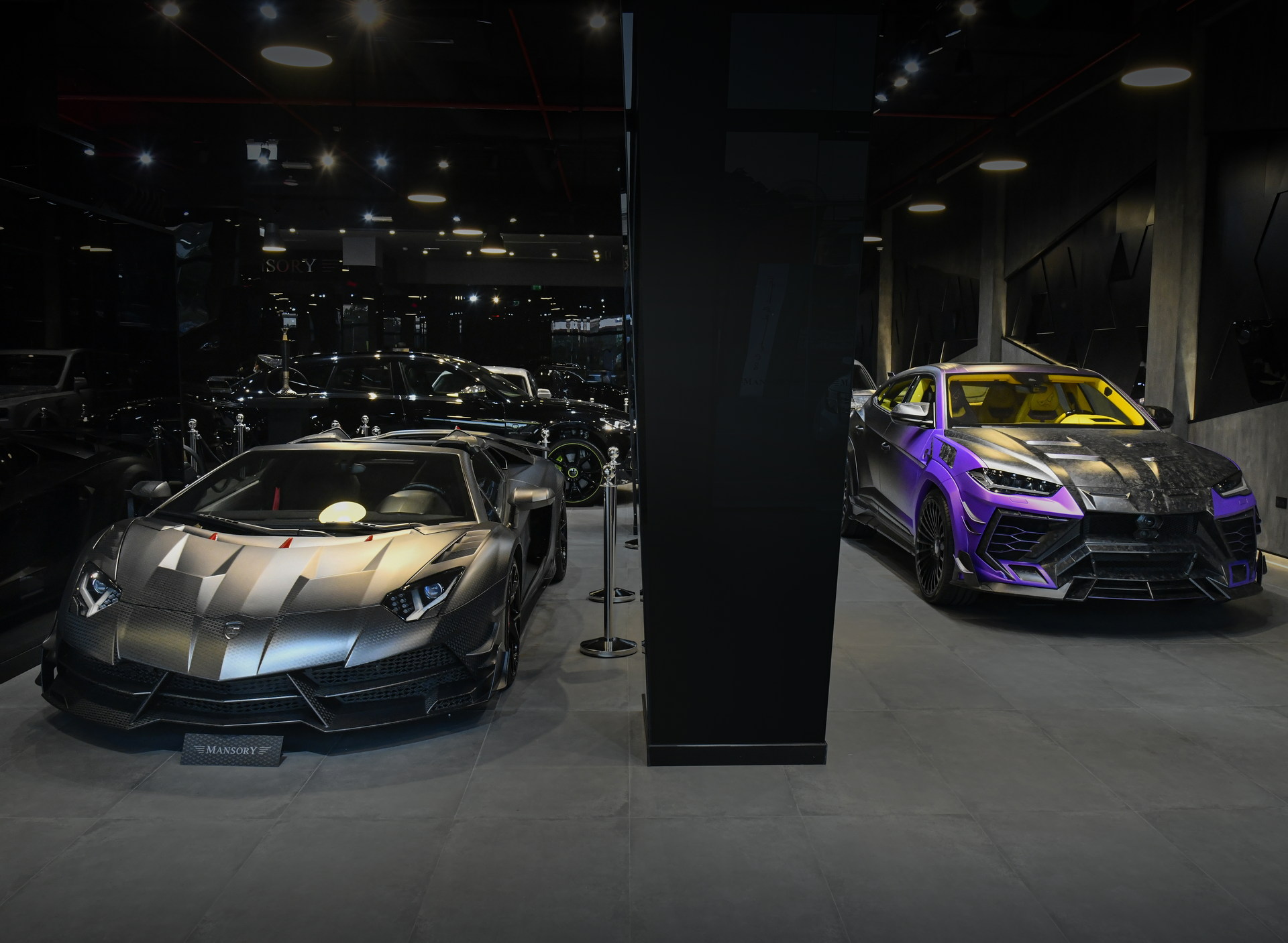 Mansory tung ra 3 bản độ đặc biệt của Cullinan, Urus và G-Class mansory-new-showroom-in-dubai-17.jpg