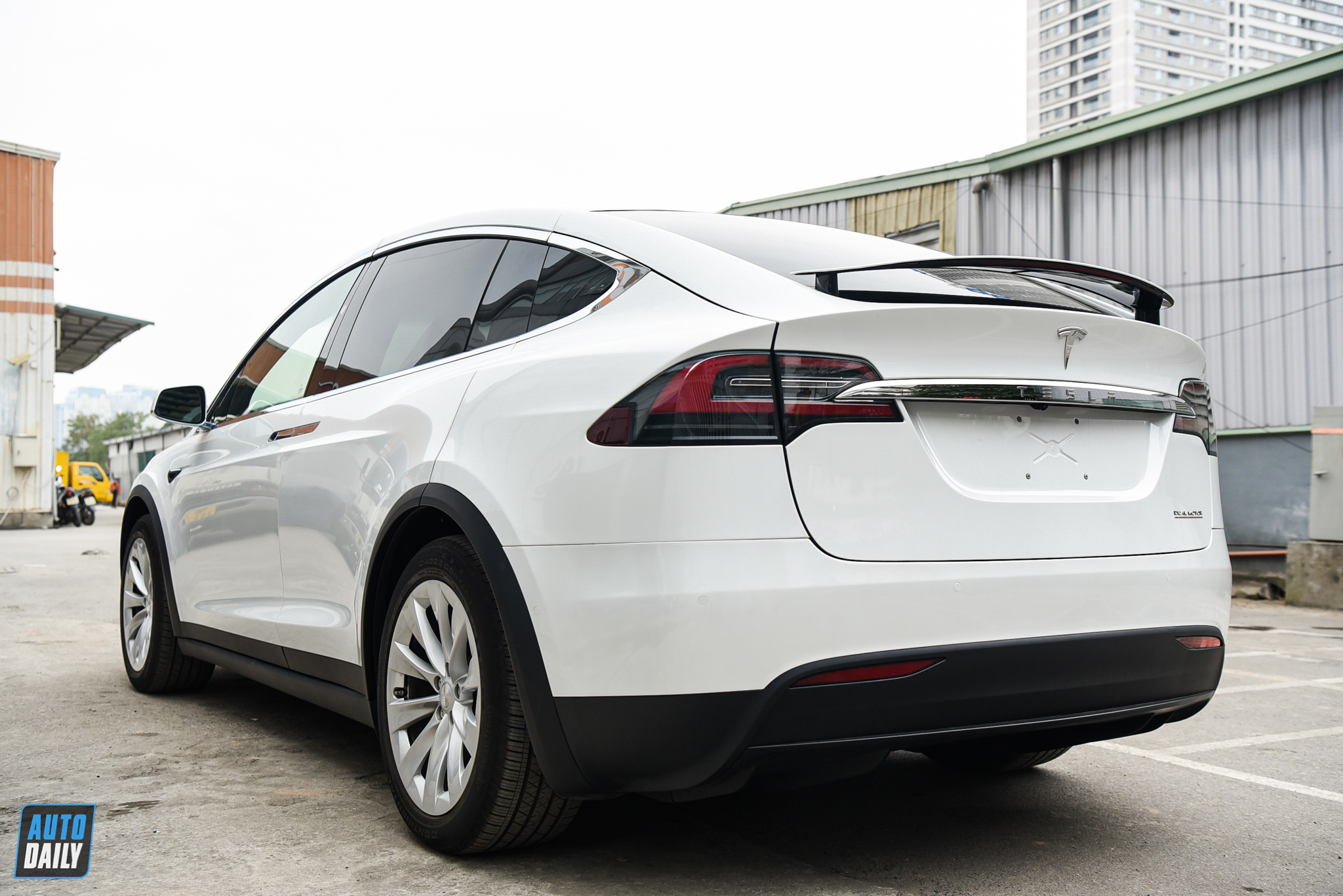 Chi tiết xe điện Tesla Model X Performance mới về Việt Nam adt-3134.jpg