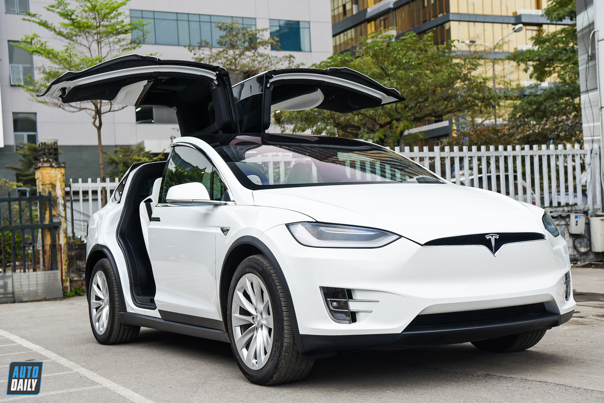 Chi tiết xe điện Tesla Model X Performance mới về Việt Nam adt-3178.jpg