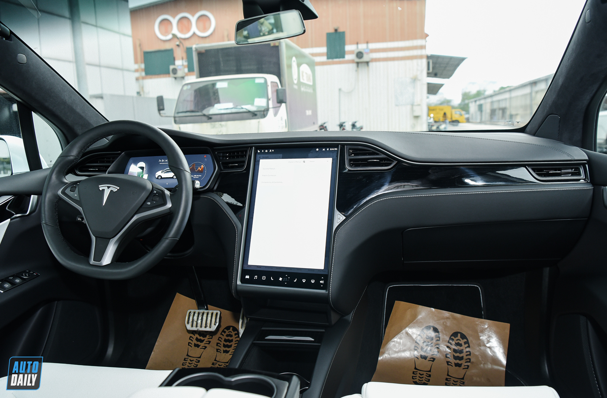 Chi tiết xe điện Tesla Model X Performance mới về Việt Nam adt-3289.jpg