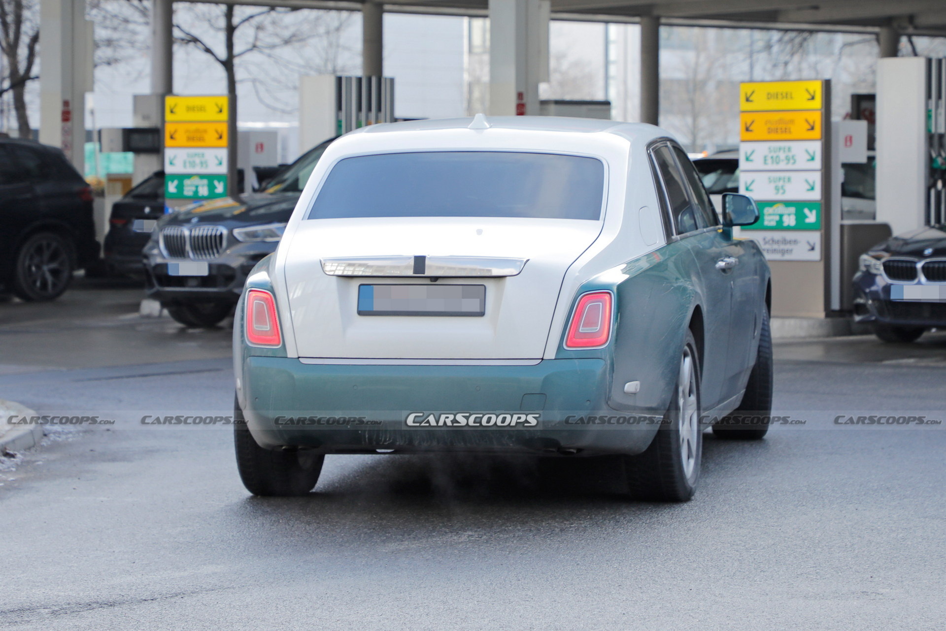 rolls-royce-phantom-facelift-scoop-15.jpeg