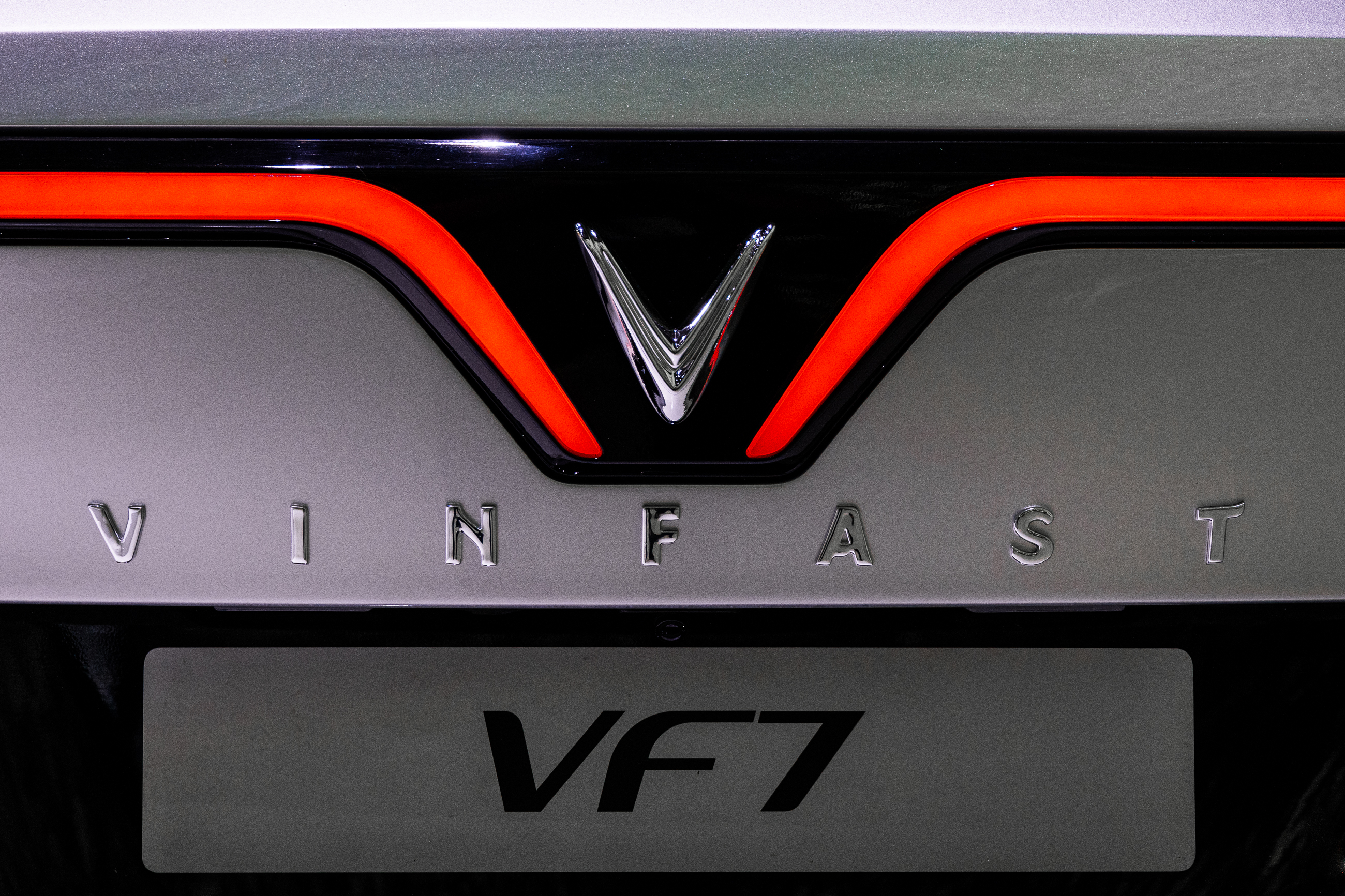 Cận cảnh VinFast VF7 - Mẫu Crossover chạy điện hoàn toàn mới 6n9a7200.jpg