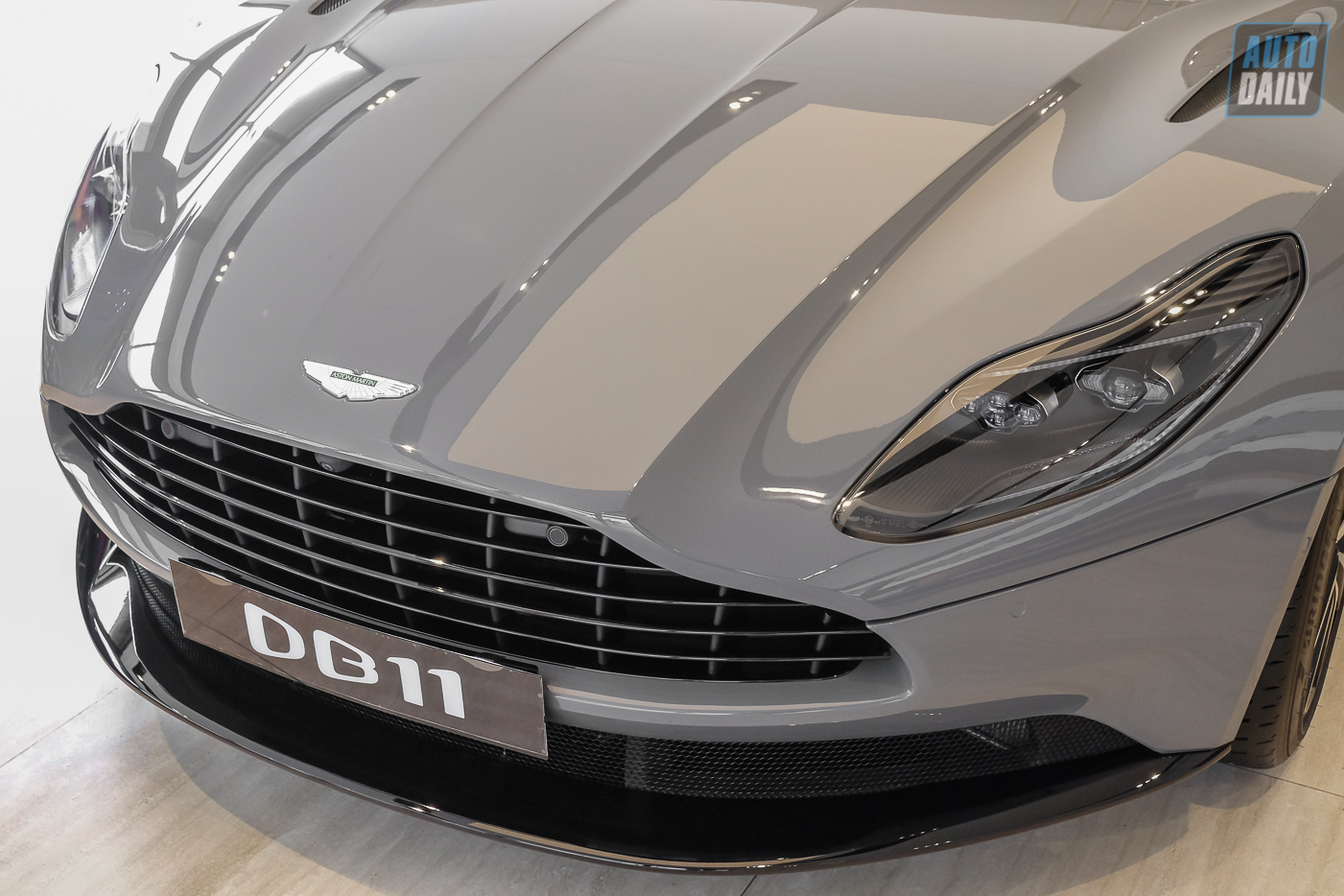 Aston%20Martin%20DB11%20(20).jpg