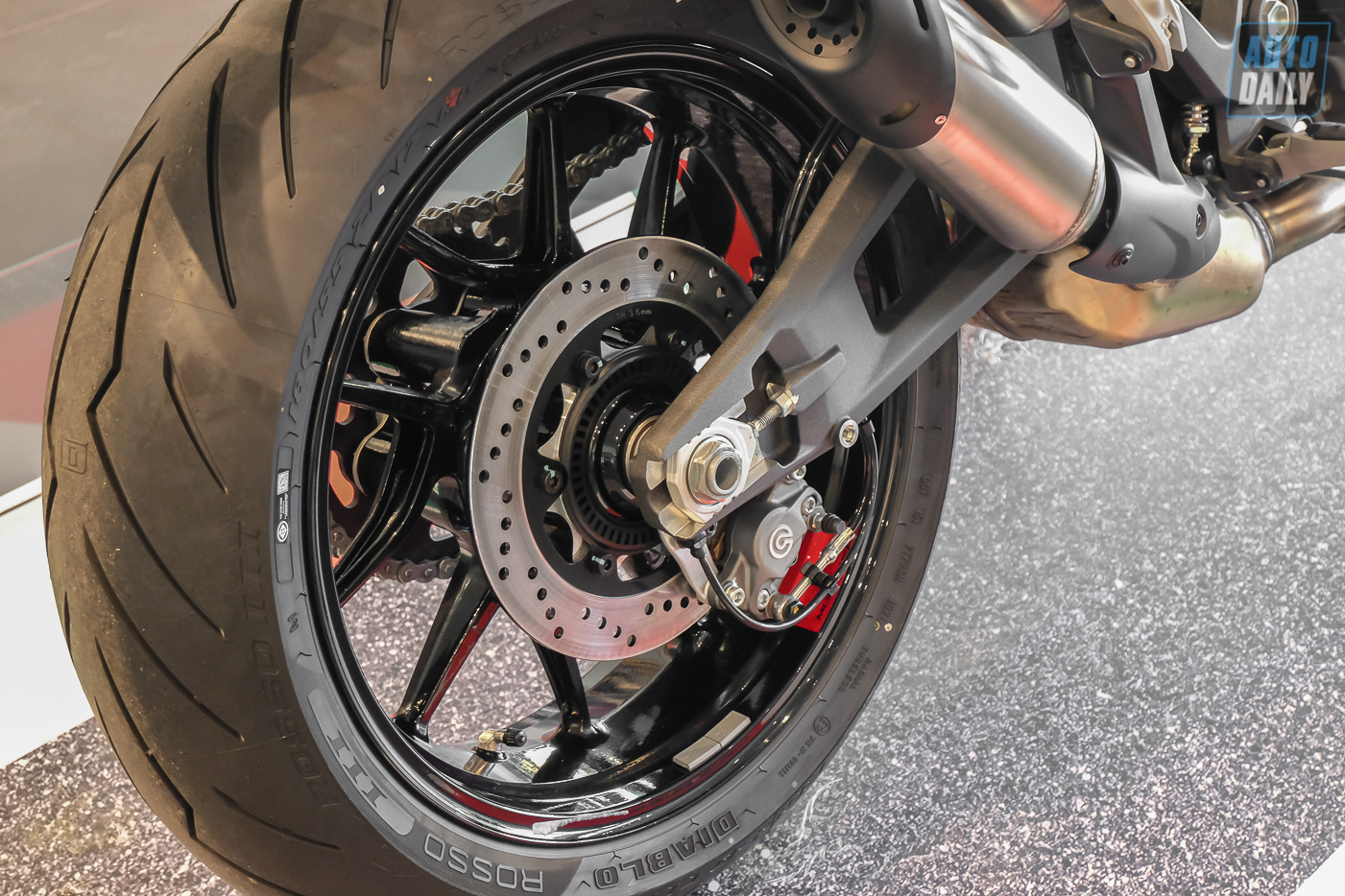 Ducati Monster 937 2021 - Trọng lượng nhẹ, nhỏ gọn và linh hoạt hơn Ducati Monster 937 2021  (11).jpg