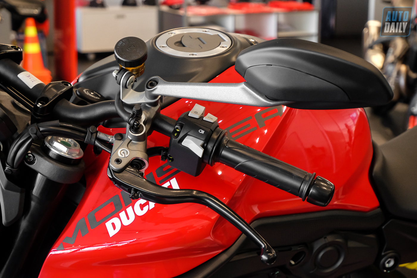 Ducati Monster 937 2021 - Trọng lượng nhẹ, nhỏ gọn và linh hoạt hơn Ducati Monster 937 2021  (18).jpg
