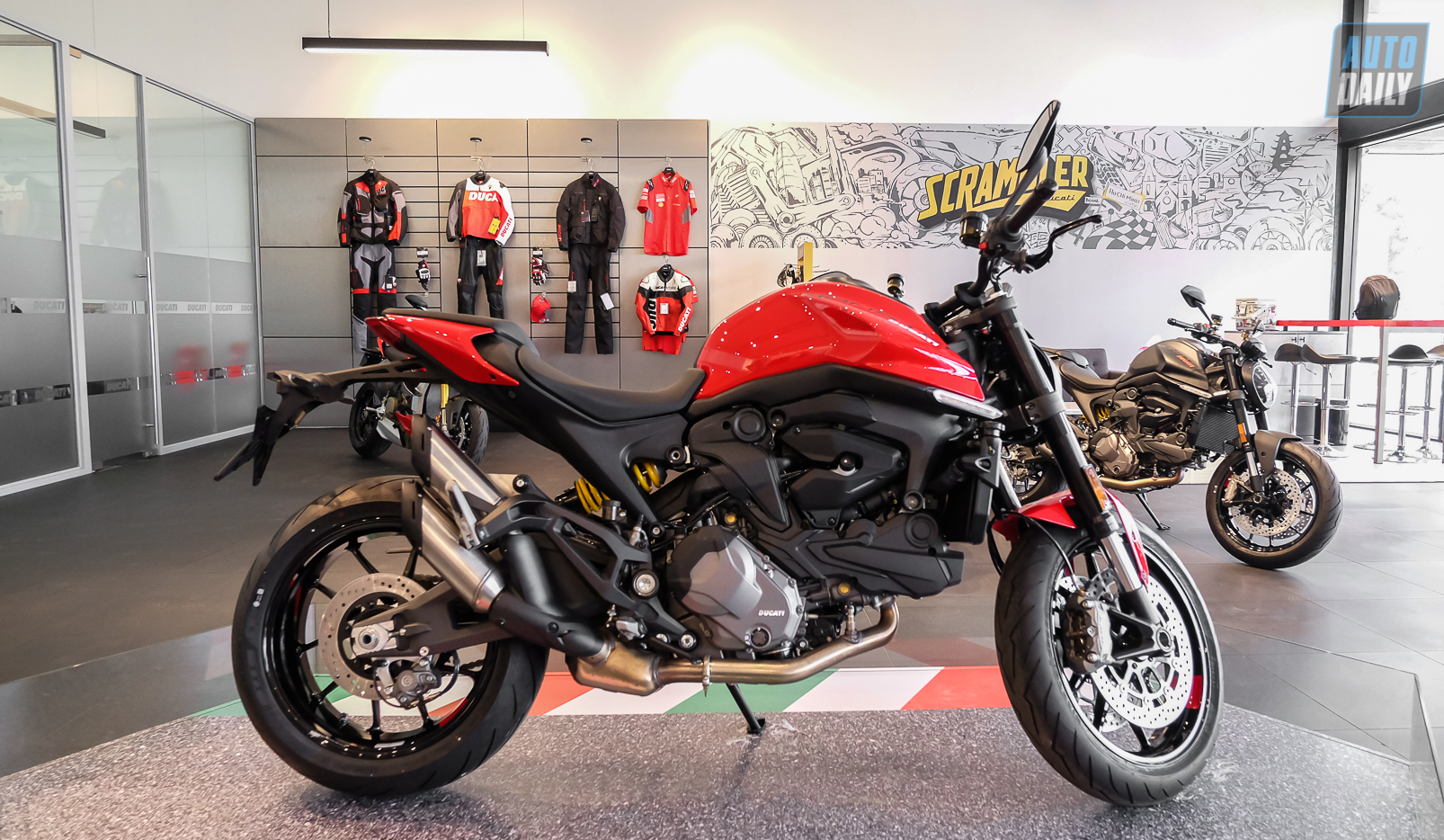 Ducati Monster 937 2021 - Trọng lượng nhẹ, nhỏ gọn và linh hoạt hơn Ducati Monster 937 2021  (3).jpg