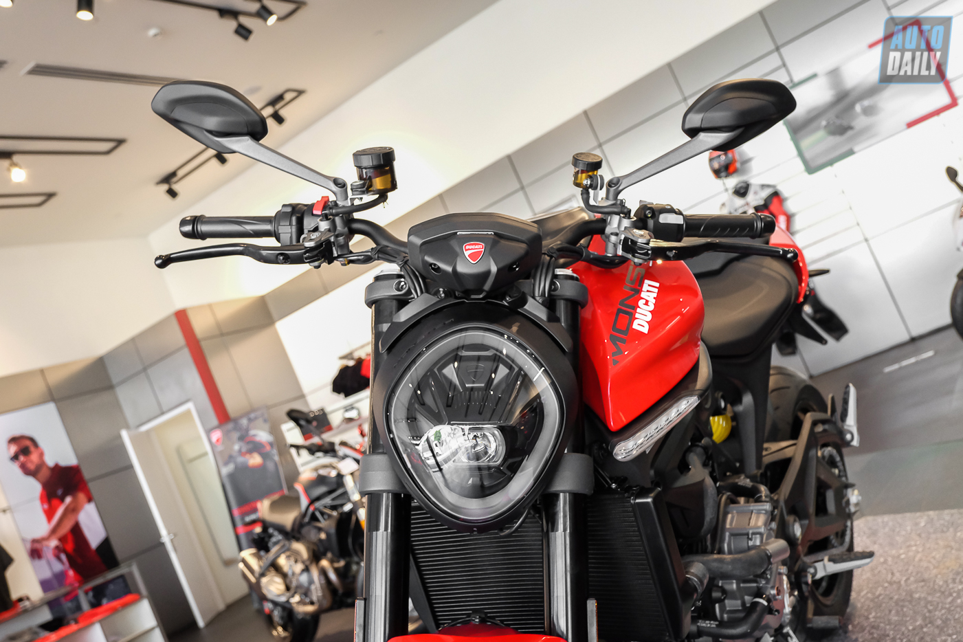 Ducati Monster 937 2021 - Trọng lượng nhẹ, nhỏ gọn và linh hoạt hơn Ducati Monster 937 2021  (4).jpg