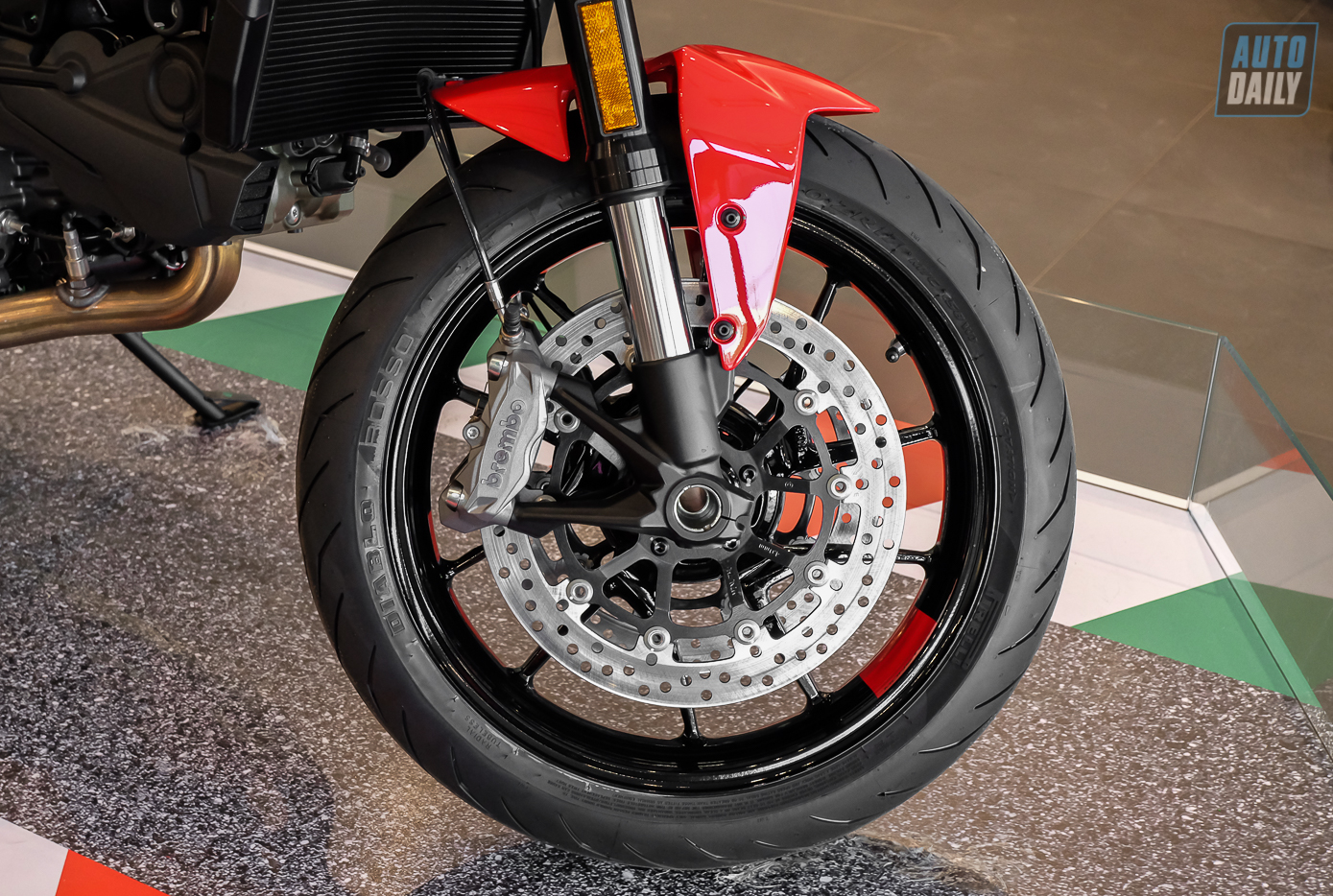 Ducati Monster 937 2021 - Trọng lượng nhẹ, nhỏ gọn và linh hoạt hơn Ducati Monster 937 2021  (5).jpg