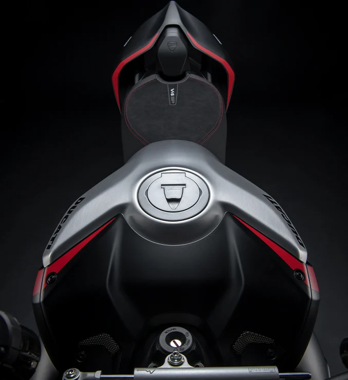 Ducati-Streetfighter-V4-SP%20(1).webp