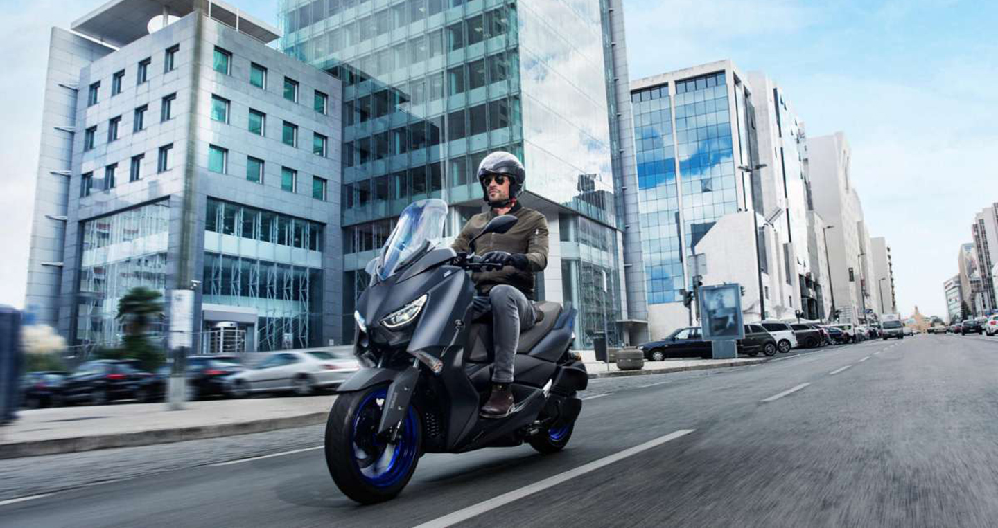 Yamaha XMax và NMax 2022 trình làng với bộ áo mới bắt mắt hơn 2022-Yamaha-XMax-300-Europe-Icon-Blue.jpg