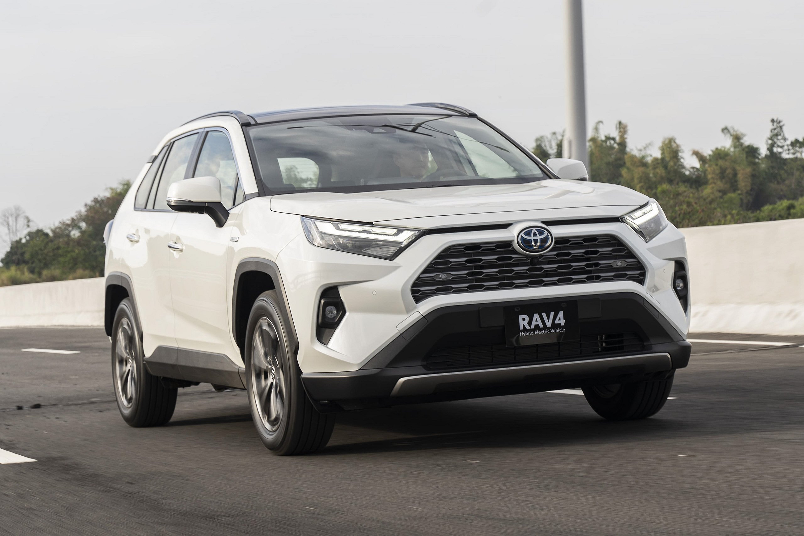 toyota-rav4.jpg