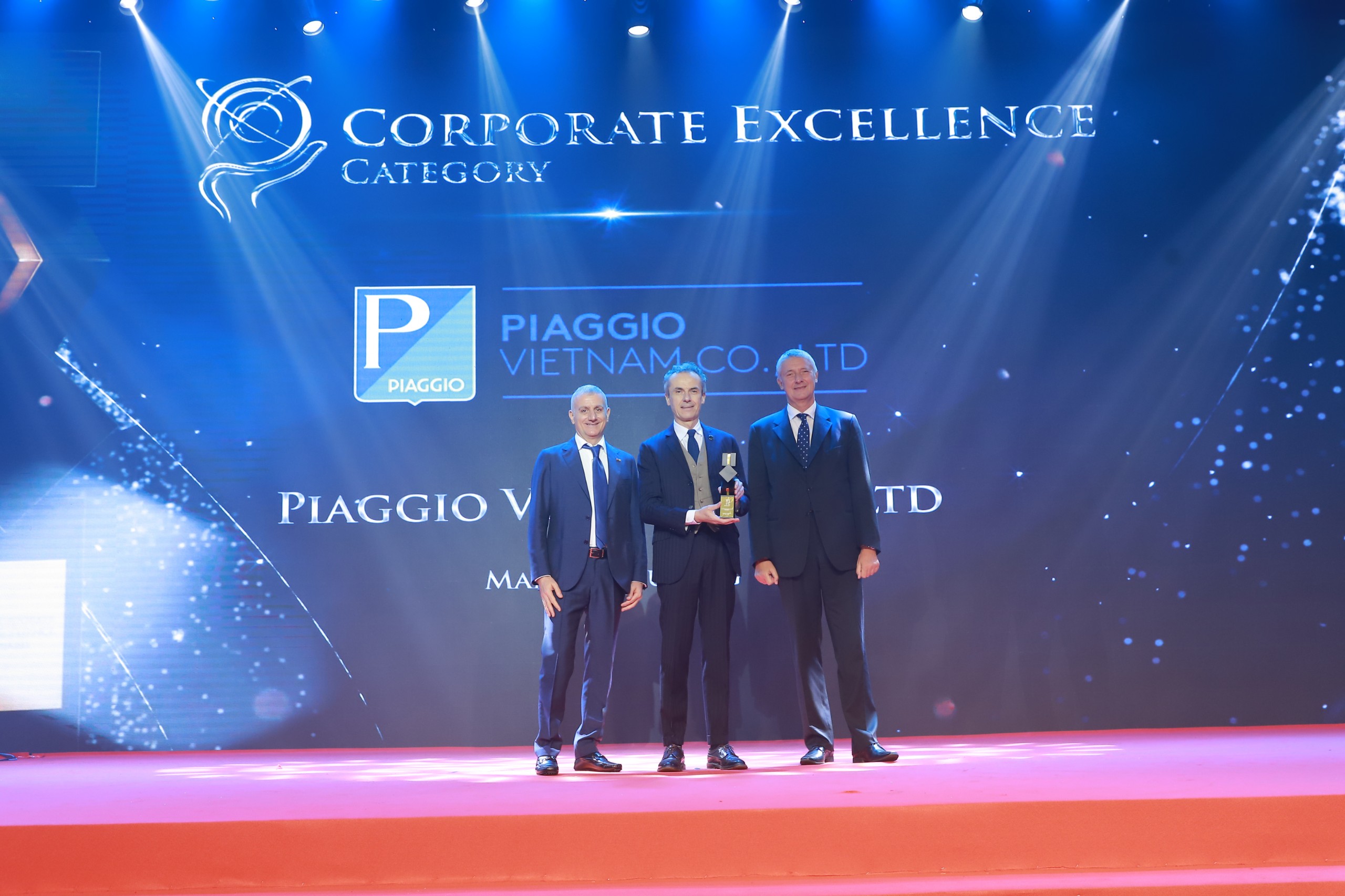 Piaggio Việt Nam nhận hai giải thưởng châu Á 2021 z3218107453285-b3d10ac798185f6666d53206d70fa5fc.jpg