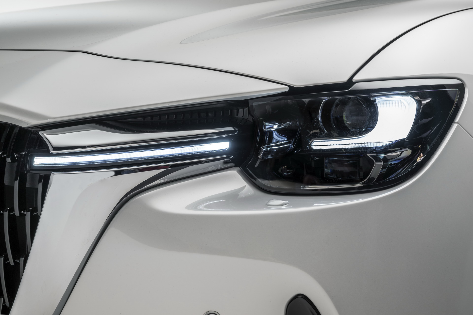 Mazda CX-60 2023 chính thức ra mắt, bản PHEV tiêu thụ 1,5 lít/100 km 2022-mazda-cx-60-a57.jpeg