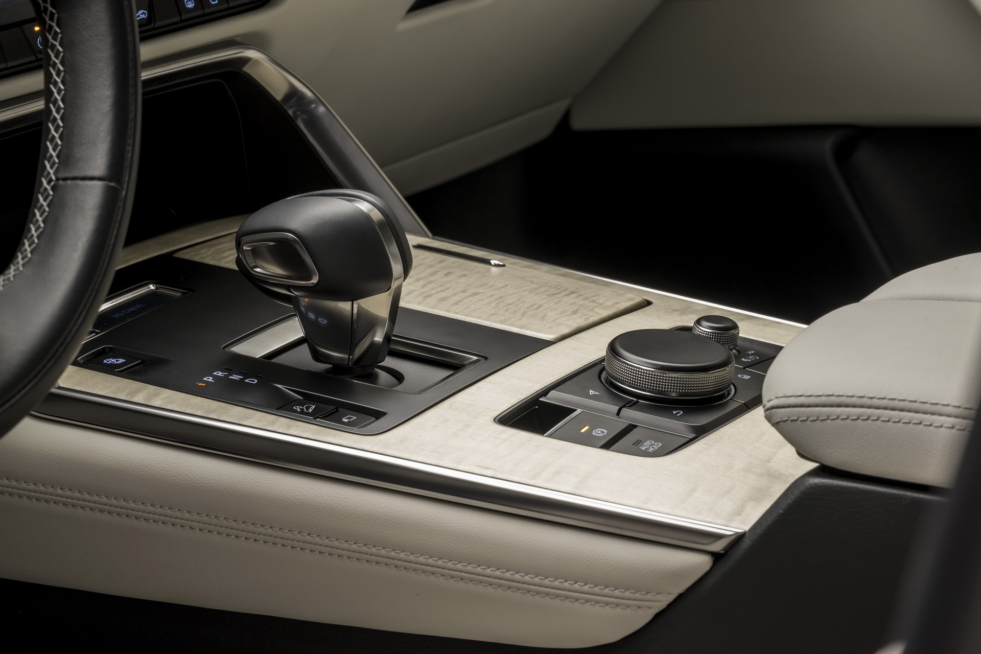 Mazda CX-60 2023 chính thức ra mắt, bản PHEV tiêu thụ 1,5 lít/100 km 2022-mazda-cx-60-a58.jpeg