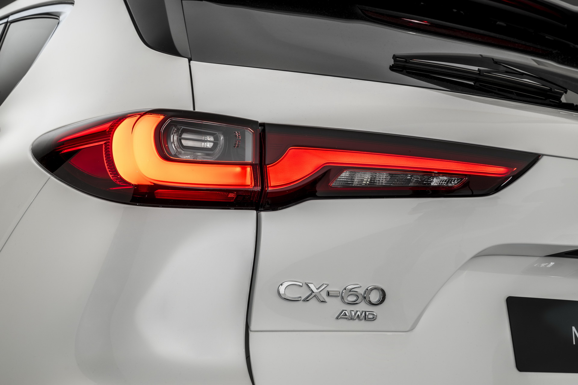 Mazda CX-60 2023 chính thức ra mắt, bản PHEV tiêu thụ 1,5 lít/100 km 2022-mazda-cx-60-a62.jpeg