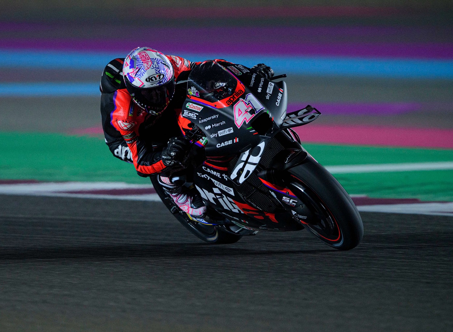 Aprilia Racing khởi động mùa giải MotoGP 2022 đầy mạnh mẽ 01.jpg