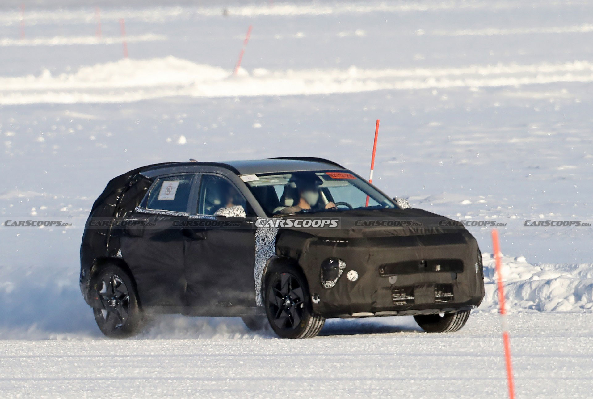 Hyundai Kona 2024 sắp ra mắt: Lớn hơn, cao cấp hơn 2024-hyundai-kona-2.jpg