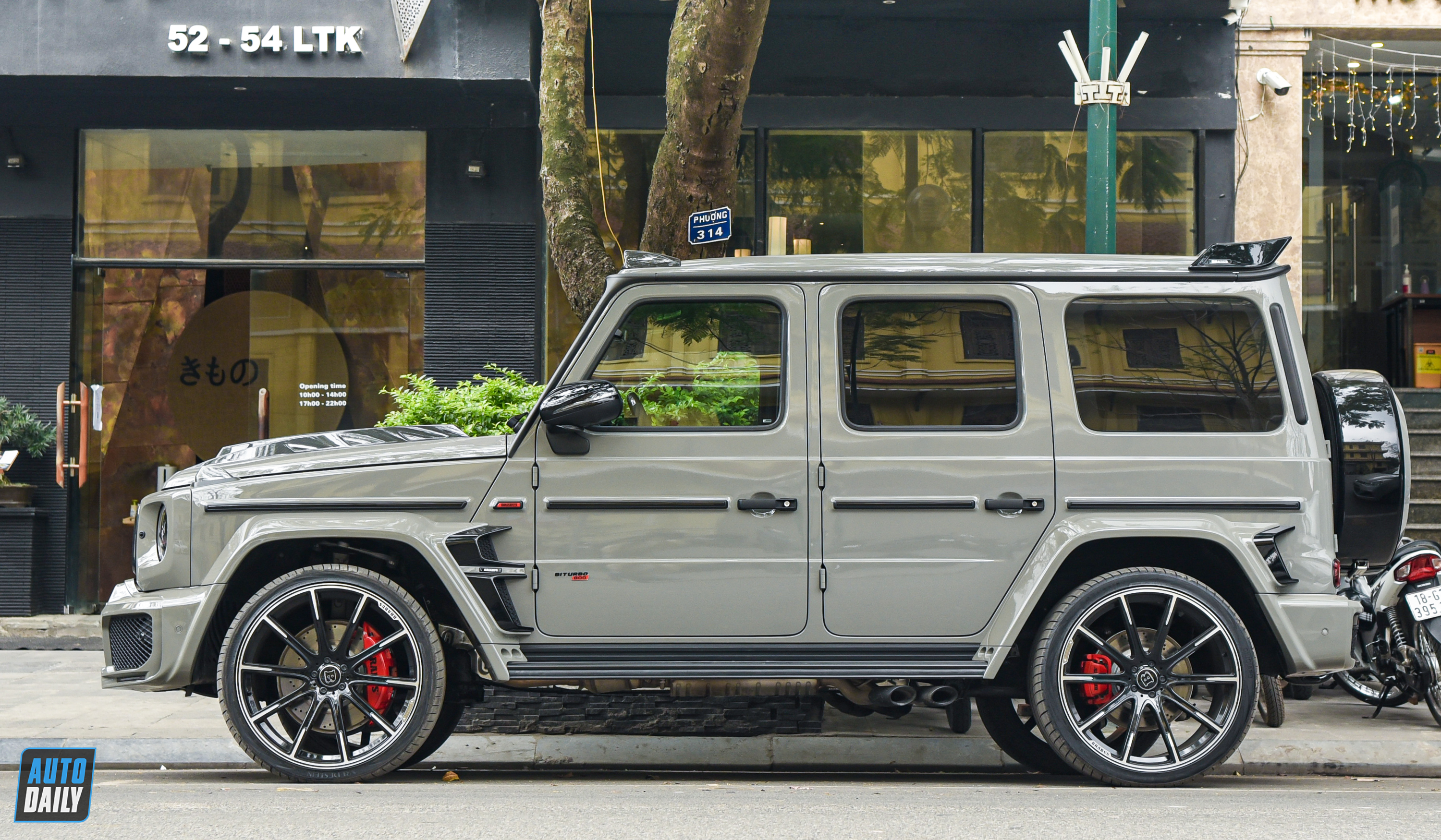 Diện kiến siêu SUV Brabus 800 trên phố Hà Nội adt-1981.jpg