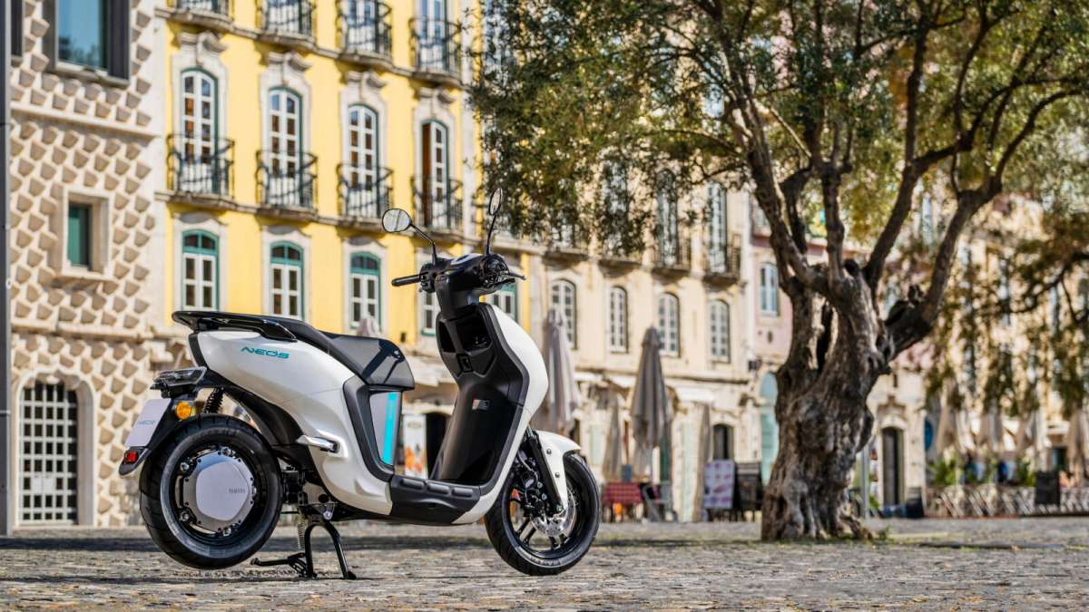 Xe máy điện Yamaha NEO’s được lắp ráp tại Việt Nam, xuất sang châu Âu Yamaha NEO's Electric Scooter 2022 (1).jpg