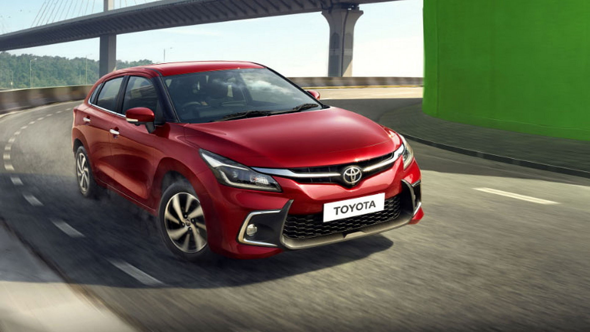 Toyota Glanza 2022 ra mắt, giá quy đổi từ hơn 190 triệu