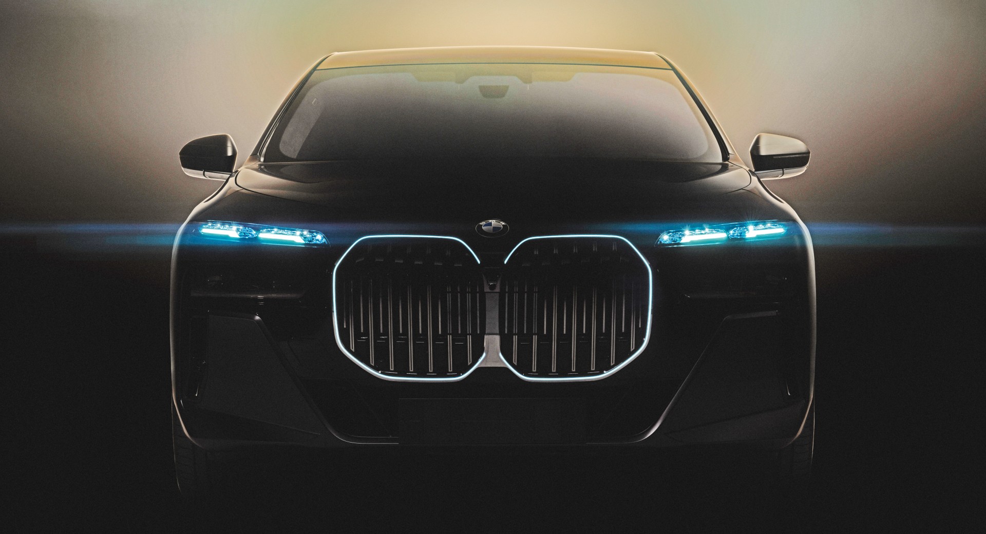 BMW 7 Series 2022 được ‘nhá hàng’ trước ngày ra mắt